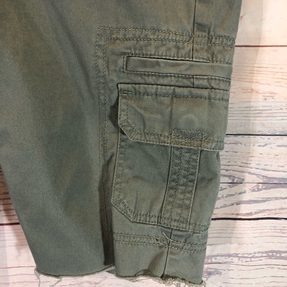 SO Cargo Shorts w/Raw Hems and Slits Sz 11 - Picture 4 of 15